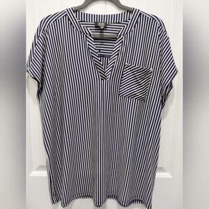 Jones New York Blue and White Striped Short Sleeve Shirt #0581